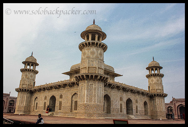 Diagonal view of Etmad-Ud-Daula's Tomb