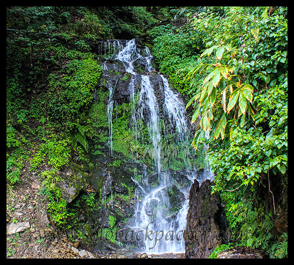 A small waterfall on the way to Wan Village