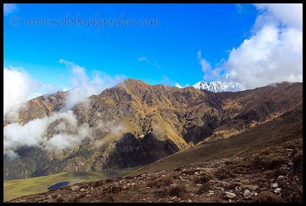 Surrounding View from the trail to Ghora Lotani