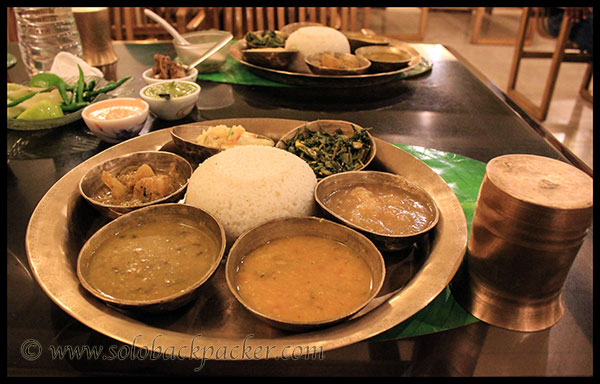 Akhaj: Veg Thali @ Delicacy Restaurant