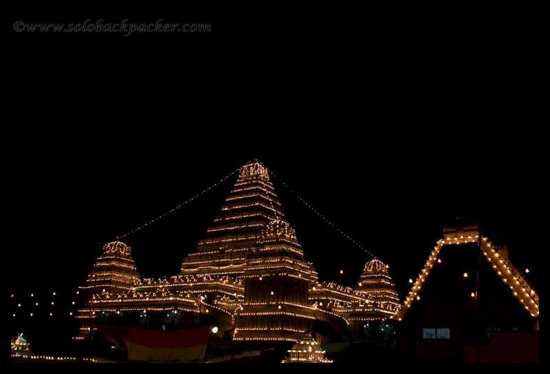 Read more about the article Navratri Decorations at Chhatarpur Temple Complex, New Delhi