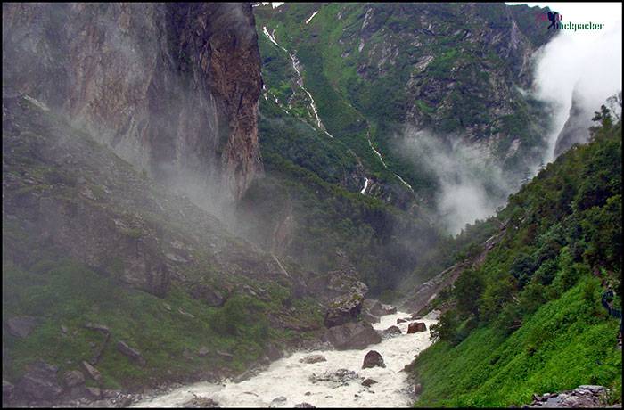 Trail along the Pushpawati River