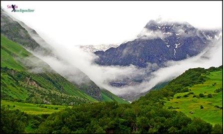 Read more about the article Valley of Flowers: A Paradise on the Earth